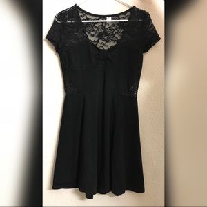 Divided H&M black medium sized dress floral